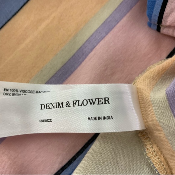 Denim & Flower pastel casual button down Shirt - size Small - Picture 6 of 7